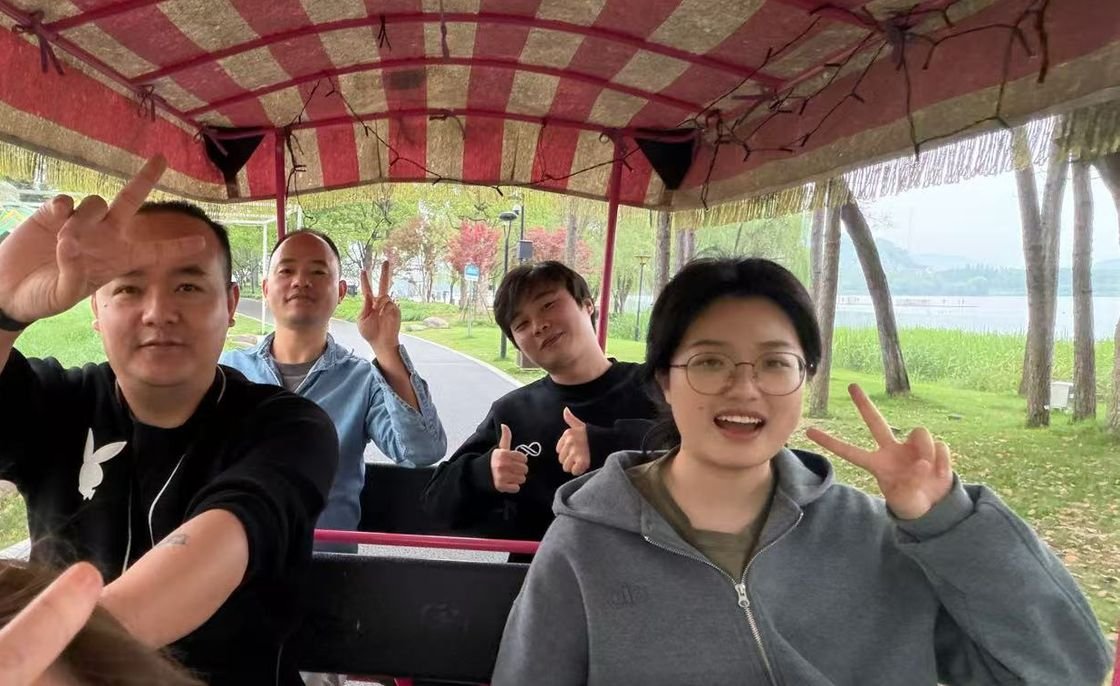 HM Manufacturing colleagues on an off-site day